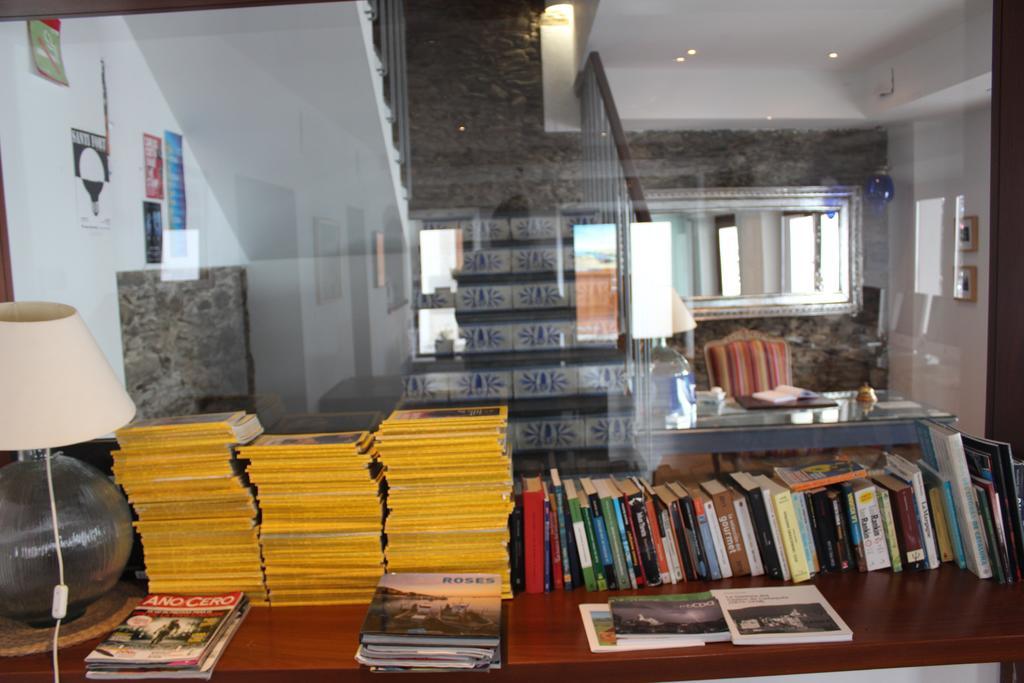 Hostal Cristina Cadaques Bagian luar foto